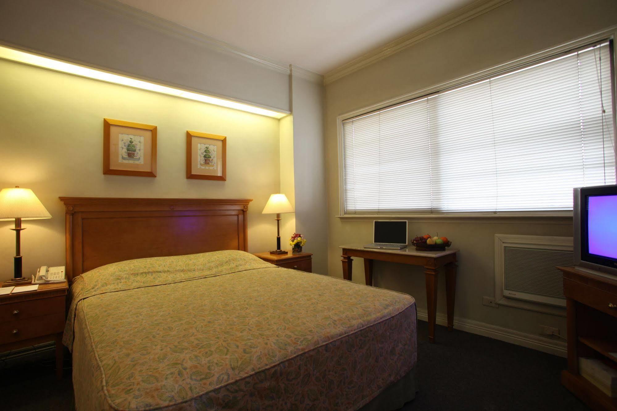 Sunny Bay Suites Manila Exterior foto